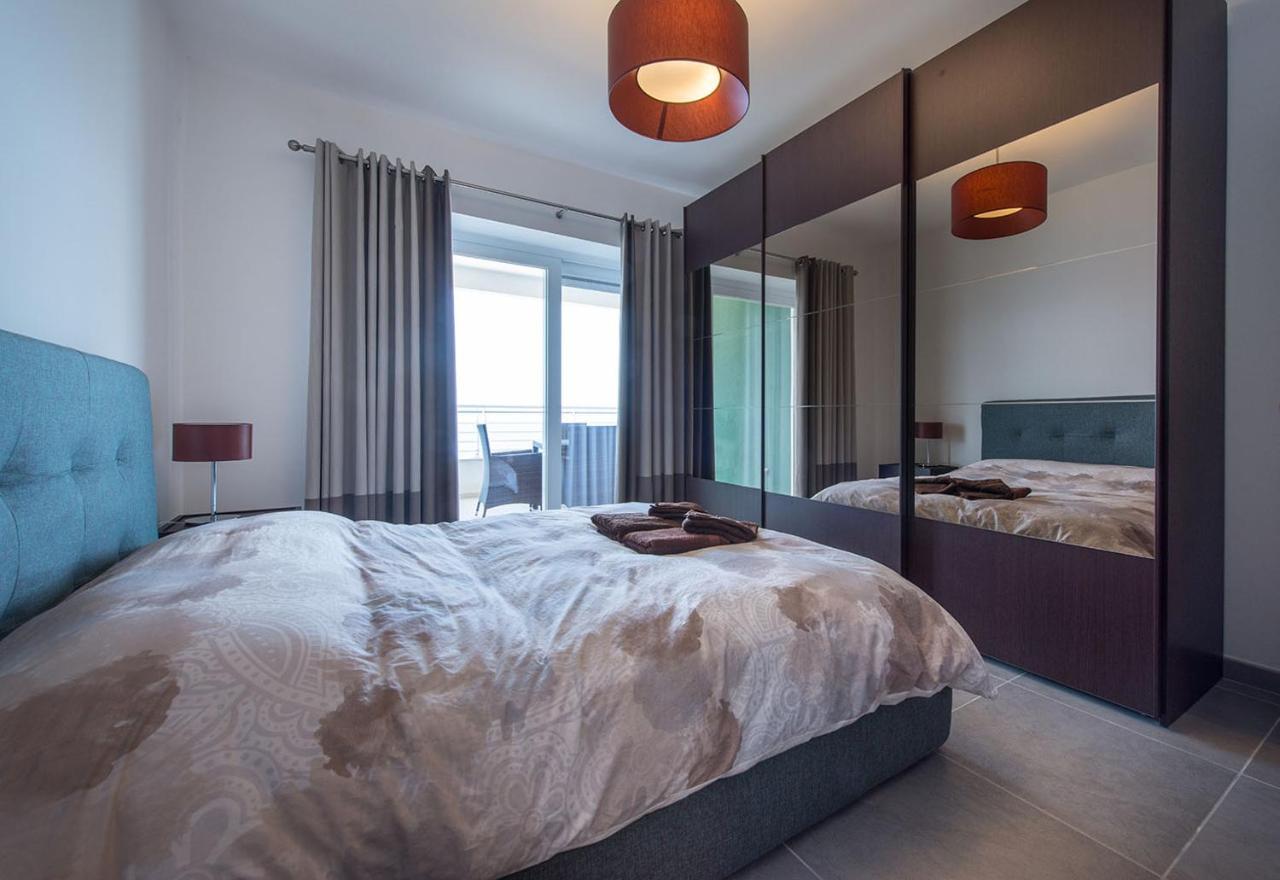 Seafront Luxury Apartment With Pool Sliema Exteriör bild