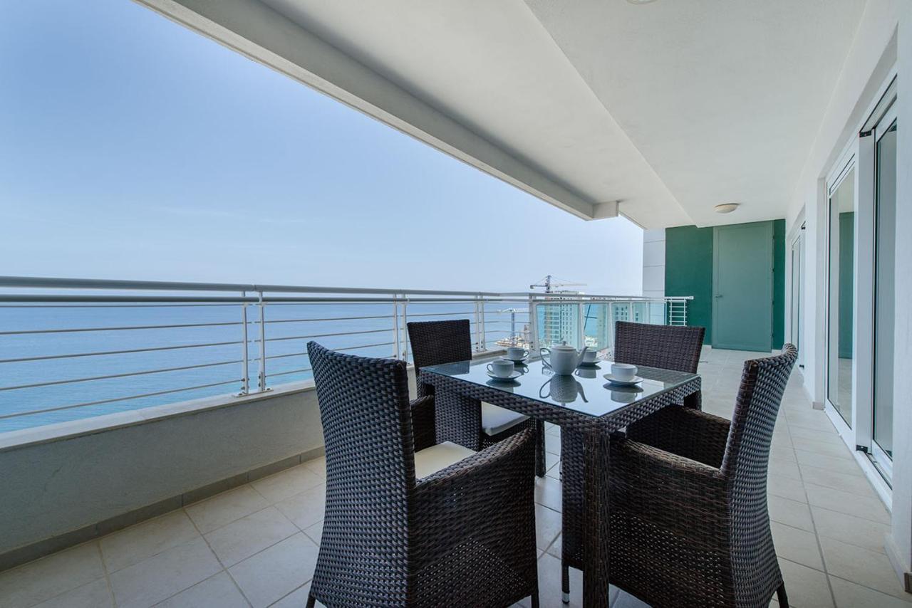 Seafront Luxury Apartment With Pool Sliema Exteriör bild